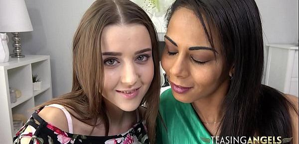  Isabella and Sybil tempt you with2ead their blowjob skills
